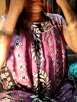 Snapshot of SANA-LEONI chatting on 01/05/26, 07:39 SANA-LEONI online show from 01/05/26, 07:39