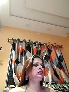 Snapshot of SANA-LEONI chatting on 05/12/26, 03:42 SANA-LEONI online show from 05/12/26, 03:42