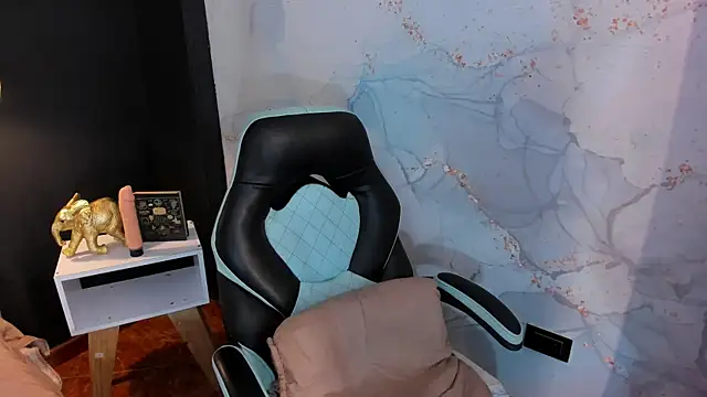 Sara conde online show from 01/19/25, 05:28