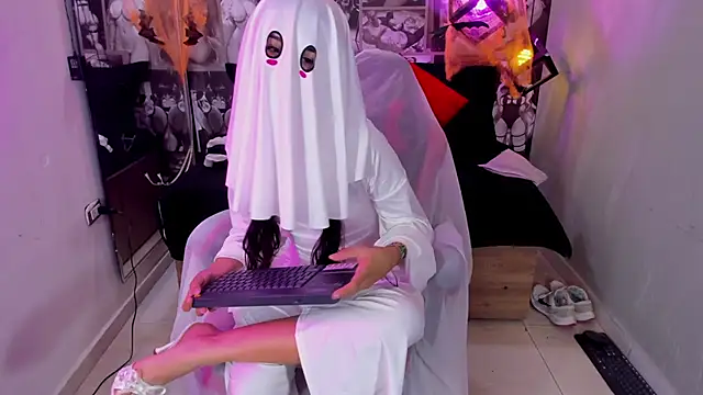 Lil ceyy online show from 10/21/25, 08:20