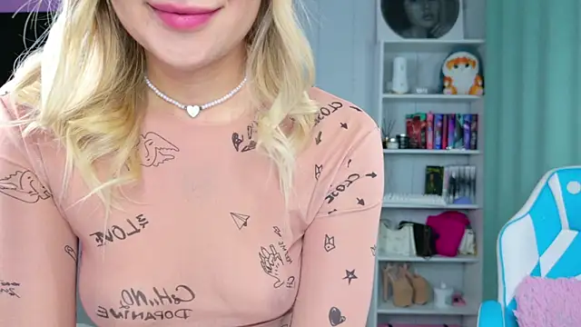 Mercedes Robinson online show from 12/03/25, 04:20