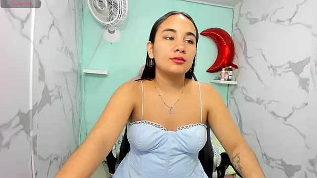 Snapshot of Maylin_horny19 chatting on 06/04/26, 03:12 Maylin horny19 online show from 06/04/26, 03:12