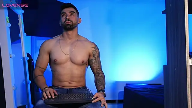 soymike1  online show from 01/11/25, 03:02