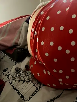 Nofacemodel online show from 09/15/25, 09:37