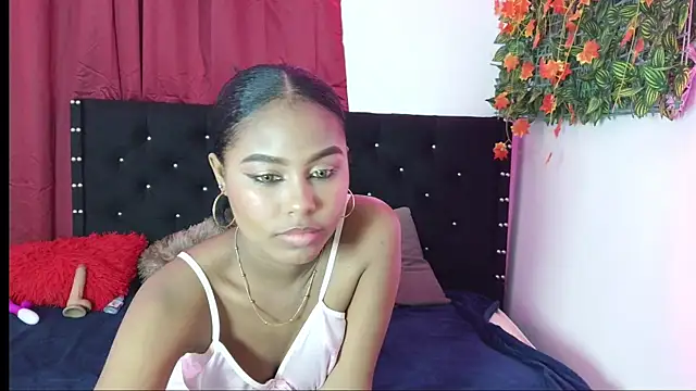 Snapshot of Allison_hot33 chatting on 10/24/25, 03:03 Allison hot33 online show from 10/24/25, 03:03