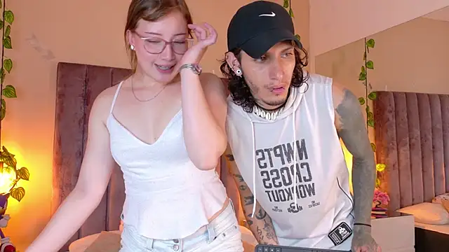 Dahlia Rousse online show from 07/22/26, 04:26