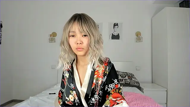 Snapshot of mirann chatting on 01/27/25, 03:04 mirann online show from 01/27/25, 03:04