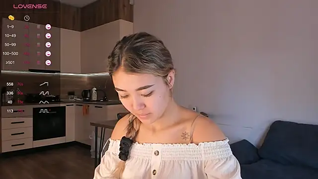 Snapshot of mirann chatting on 02/27/25, 06:40 mirann online show from 02/27/25, 06:40