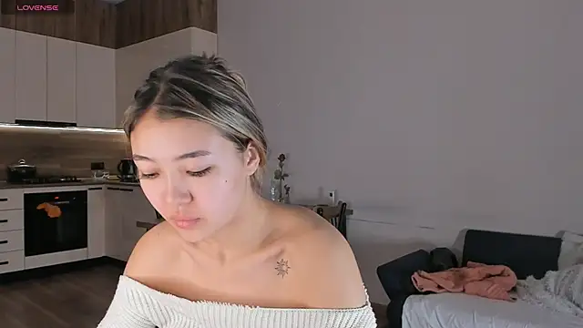 Snapshot of mirann chatting on 03/01/25, 03:10 mirann online show from 03/01/25, 03:10