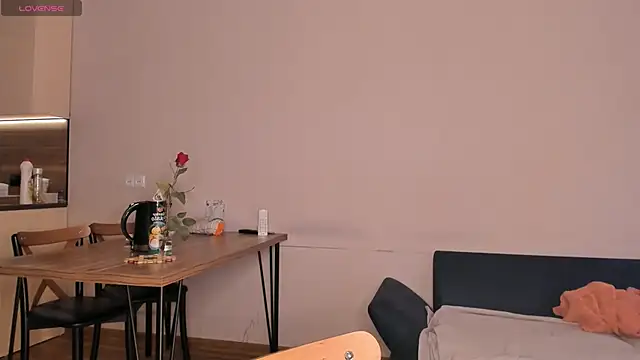 Snapshot of mirann chatting on 03/14/25, 06:21 mirann online show from 03/14/25, 06:21