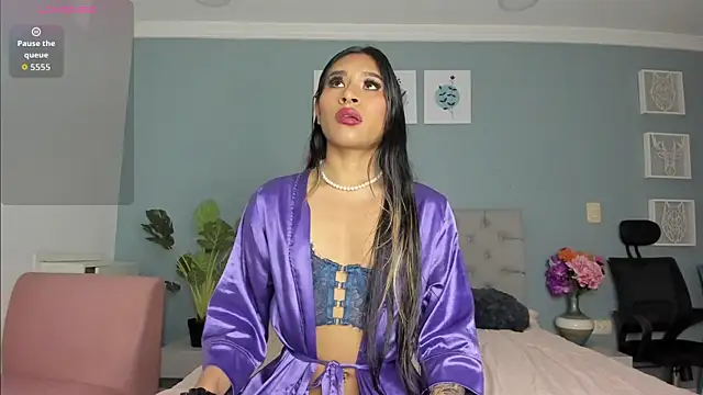 Snapshot of Camerun_n_Damian chatting on 10/01/25, 01:33 Camerun n Damian online show from 10/01/25, 01:33