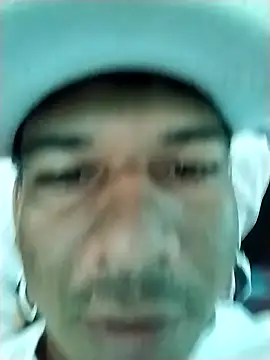 Snapshot of CoMotetuoyo79 chatting on 01/08/25, 09:23 CoMotetuoyo79 online show from 01/08/25, 09:23