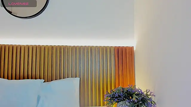 alliss ginger  online show from 03/13/25, 03:00