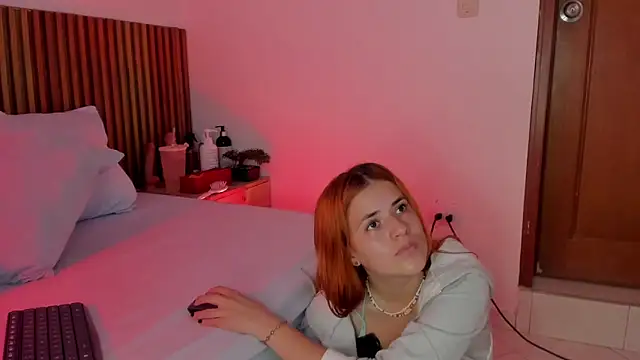 alliss ginger  online show from 09/15/25, 07:47