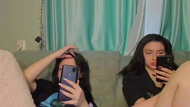 Snapshot of honey_love_honeyy chatting on 01/24/25, 01:36 honey love honeyy online show from 01/24/25, 01:36