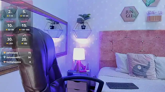 Snapshot of Elise-Leyton chatting on 02/05/25, 10:22 Elise-Leyton online show from 02/05/25, 10:22