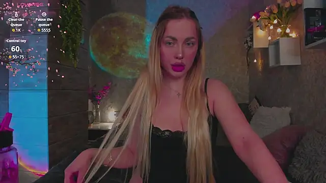 Mika Rayy online show from 06/04/26, 07:42