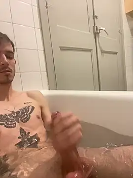 Snapshot of Boboloco2 chatting on 01/23/25, 01:19 Boboloco2 online show from 01/23/25, 01:19