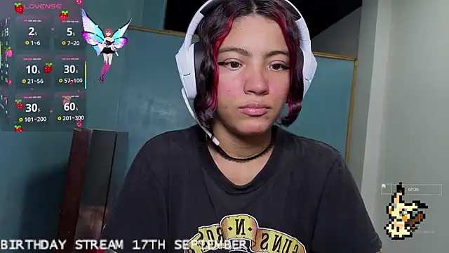 Snapshot of Lovelyamyy chatting on 09/16/25, 07:04 Lovelyamyy online show from 09/16/25, 07:04