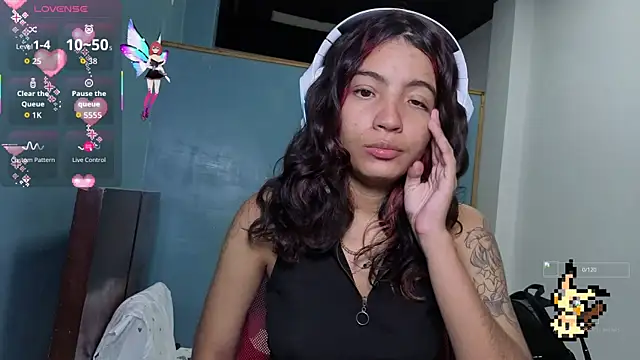 Snapshot of Lovelyamyy chatting on 10/15/25, 05:57 Lovelyamyy online show from 10/15/25, 05:57