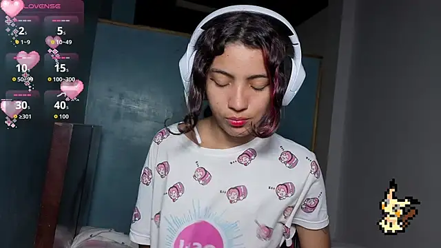 Snapshot of Lovelyamyy chatting on 11/05/25, 12:27 Lovelyamyy online show from 11/05/25, 12:27