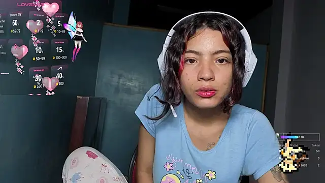 Snapshot of Lovelyamyy chatting on 11/11/25, 09:53 Lovelyamyy online show from 11/11/25, 09:53