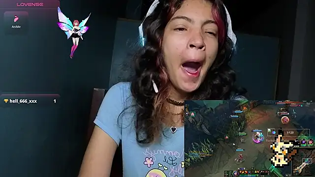 Snapshot of Lovelyamyy chatting on 11/18/25, 01:44 Lovelyamyy online show from 11/18/25, 01:44