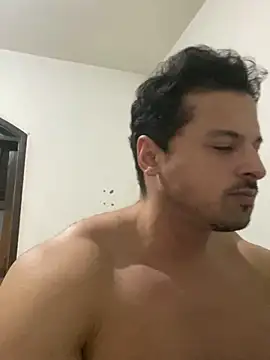 Snapshot of Lucasfit24 chatting on 01/29/25, 11:14 Lucasfit24 online show from 01/29/25, 11:14