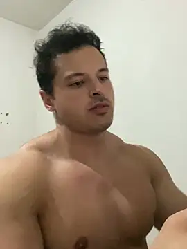 Snapshot of Lucasfit24 chatting on 01/31/25, 11:24 Lucasfit24 online show from 01/31/25, 11:24