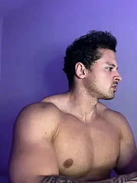 Snapshot of Lucasfit24 chatting on 02/05/25, 11:50 Lucasfit24 online show from 02/05/25, 11:50