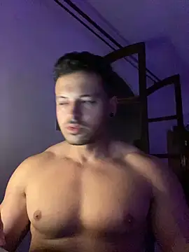 Snapshot of Lucasfit24 chatting on 02/24/25, 03:33 Lucasfit24 online show from 02/24/25, 03:33