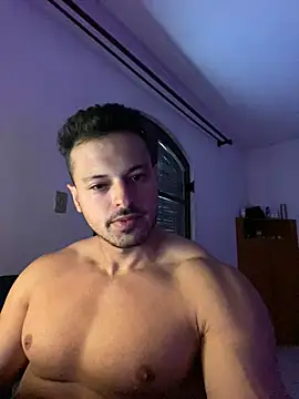 Snapshot of Lucasfit24 chatting on 02/25/25, 12:03 Lucasfit24 online show from 02/25/25, 12:03