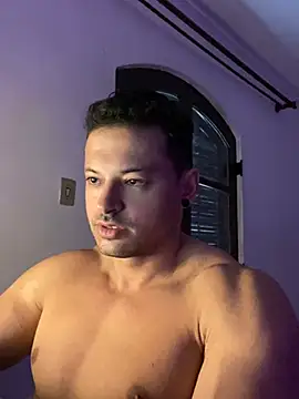 Snapshot of Lucasfit24 chatting on 03/03/25, 11:55 Lucasfit24 online show from 03/03/25, 11:55