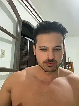 Snapshot of Lucasfit24 chatting on 03/09/25, 11:35 Lucasfit24 online show from 03/09/25, 11:35