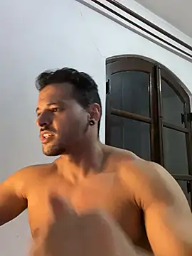 Snapshot of Lucasfit24 chatting on 03/13/25, 02:38 Lucasfit24 online show from 03/13/25, 02:38