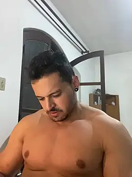 Snapshot of Lucasfit24 chatting on 03/16/25, 11:49 Lucasfit24 online show from 03/16/25, 11:49