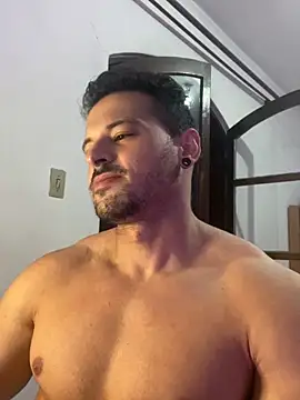 Snapshot of Lucasfit24 chatting on 03/16/25, 11:57 Lucasfit24 online show from 03/16/25, 11:57
