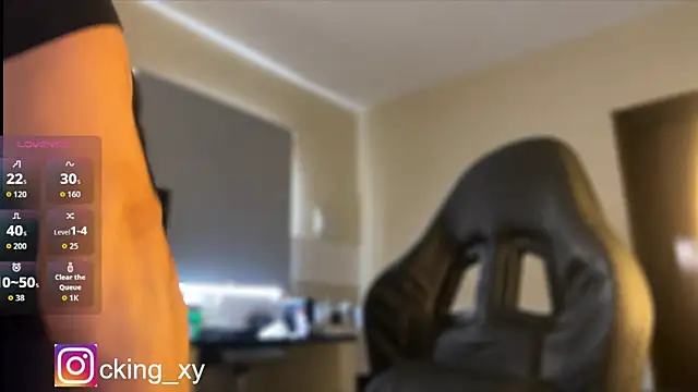 Snapshot of Lucasfit24 chatting on 09/24/25, 01:36 Lucasfit24 online show from 09/24/25, 01:36