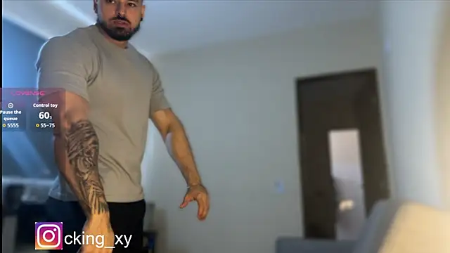 Snapshot of Lucasfit24 chatting on 10/08/25, 03:53 Lucasfit24 online show from 10/08/25, 03:53