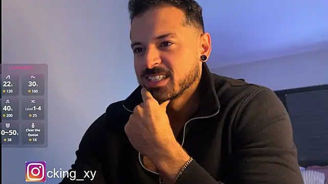 Snapshot of Lucasfit24 chatting on 10/10/25, 02:49 Lucasfit24 online show from 10/10/25, 02:49