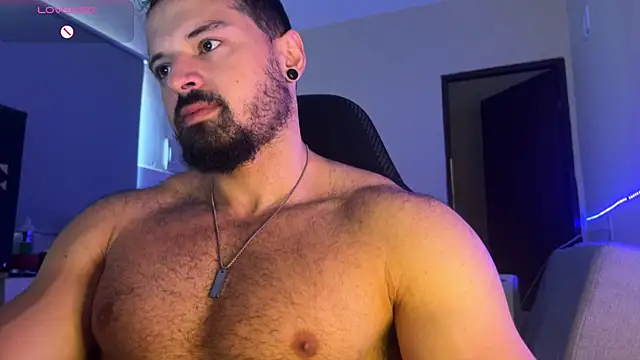 Snapshot of Lucasfit24 chatting on 12/01/25, 02:33 Lucasfit24 online show from 12/01/25, 02:33