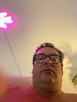 Snapshot of MountJohnXL chatting on 05/08/26, 03:23 MountJohnXL online show from 05/08/26, 03:23