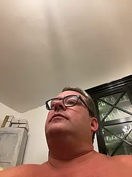 Snapshot of MountJohnXL chatting on 06/07/26, 01:32 MountJohnXL online show from 06/07/26, 01:32