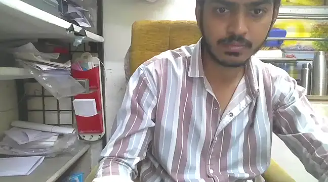cute modell online show from 02/25/25, 08:14