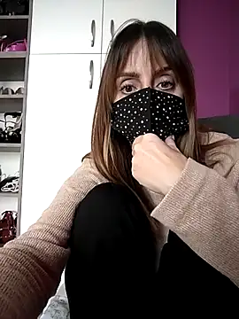 Snapshot of Akemi_rossi chatting on 10/09/25, 11:08 Akemi rossi online show from 10/09/25, 11:08