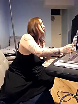 vanillachocduo online show from 02/26/25, 07:49