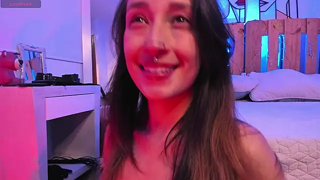 Snapshot of coral_jonesss chatting on 09/20/25, 02:51 coral jonesss online show from 09/20/25, 02:51