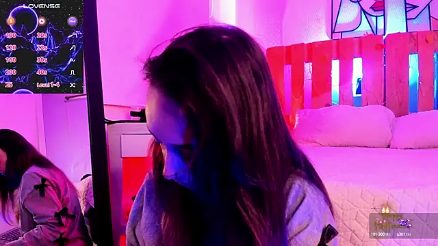 Snapshot of coral_jonesss chatting on 10/14/25, 02:51 coral jonesss online show from 10/14/25, 02:51