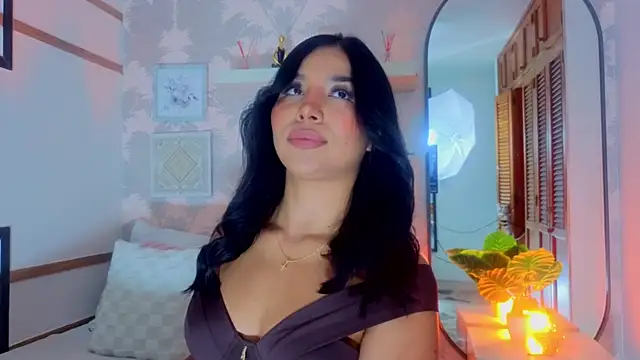 CharlotteGraay online show from 05/06/26, 07:41