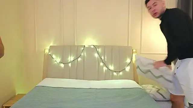 Snapshot of mr_danni chatting on 11/24/25, 08:52 mr danni online show from 11/24/25, 08:52